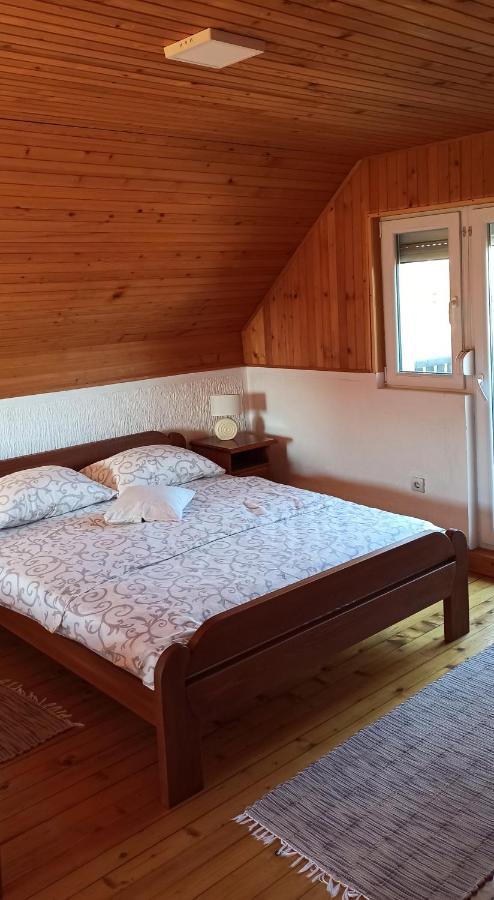 Konak Pahulja Tara Bajina Basta Exteriér fotografie